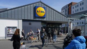 Lidl s'impose avec panache pour saluer le retour du soleil grâce à ce barbecue à gaz