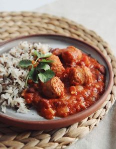Rougail saucisse : recette traditionnelle étape par étape