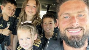 Jennifer Giroud : Qui est la femme discrète et indéfectible d’Olivier Giroud, mère de ses 4 enfants