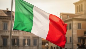 découvrez pourquoi l'italie refuse d'instaurer un smic et les enjeux économiques et sociaux liés à cette décision dans le pays.