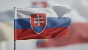 découvrez l'évolution du smic en slovaquie en 2026 et comparez-le avec celui de la république tchèque pour savoir quel pays offre de meilleures conditions salariales.