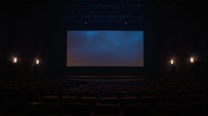 découvrez le nouveau film d'antoine chevrollier où un suspense haletant se mêle à la tradition bouliste, offrant une expérience cinématographique unique et captivante.